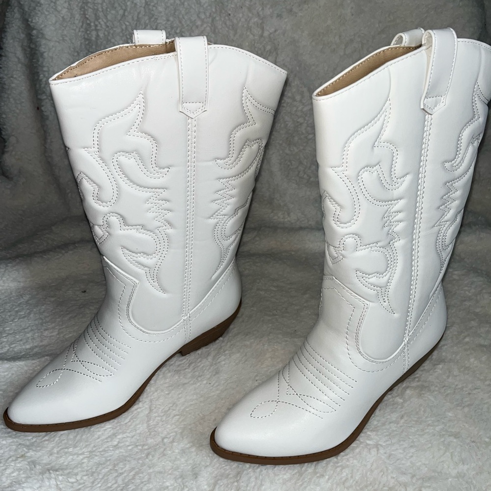 White Western Cowboy Boots